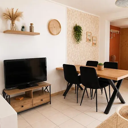 بيت للعطل La Petite Maison Secrete *