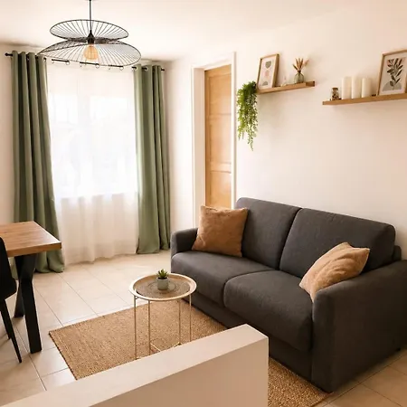 La Petite Maison Secrete بيت للعطل آبّيفيل
